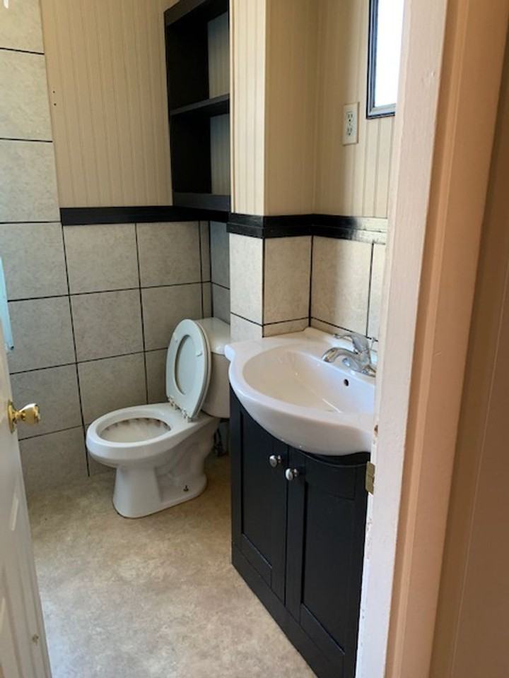 805 W 3rd St #A - Photo 7 of 7