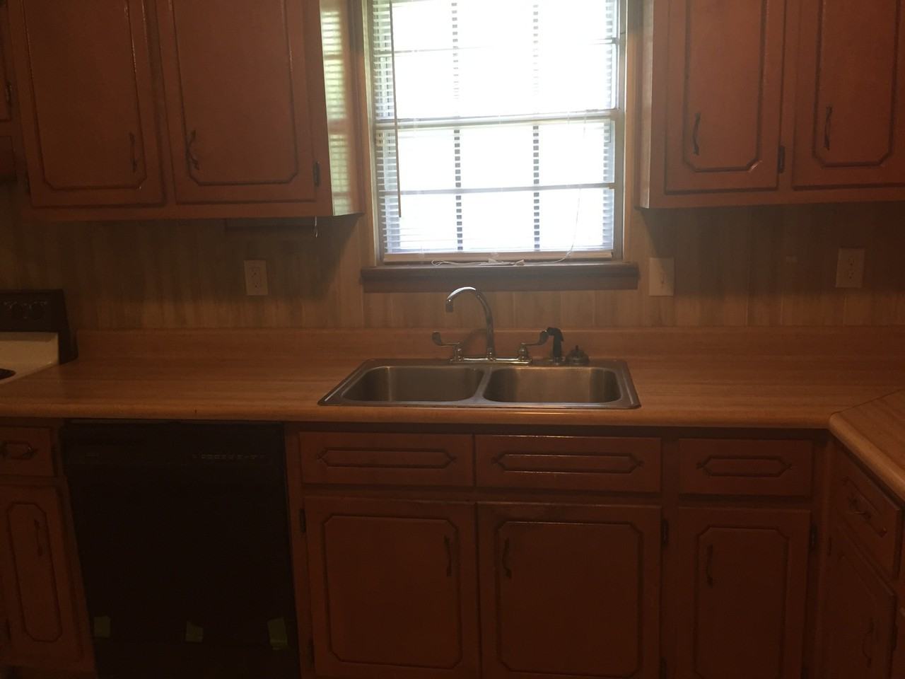 108 Fair St - Photo 4 of 14