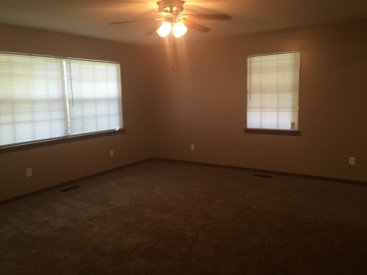 108 Fair St - Photo 6 of 14