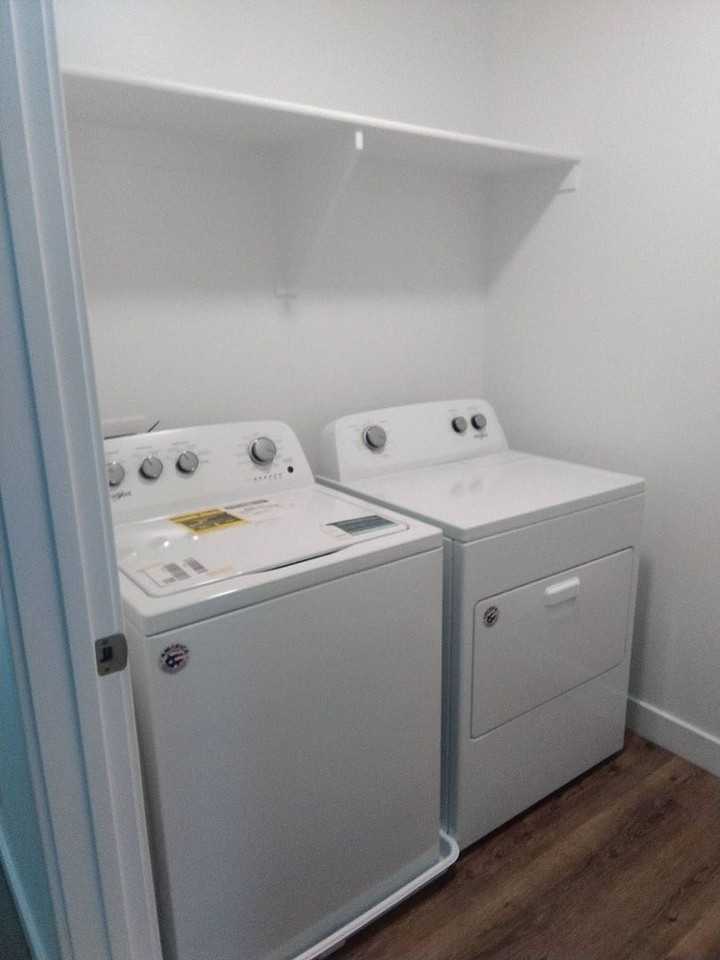 498 W 1225 N #9 - Photo 4 of 13