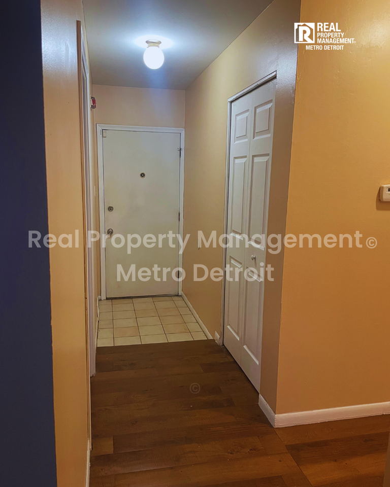 29822 Rock Creek Dr - Photo 3 of 27