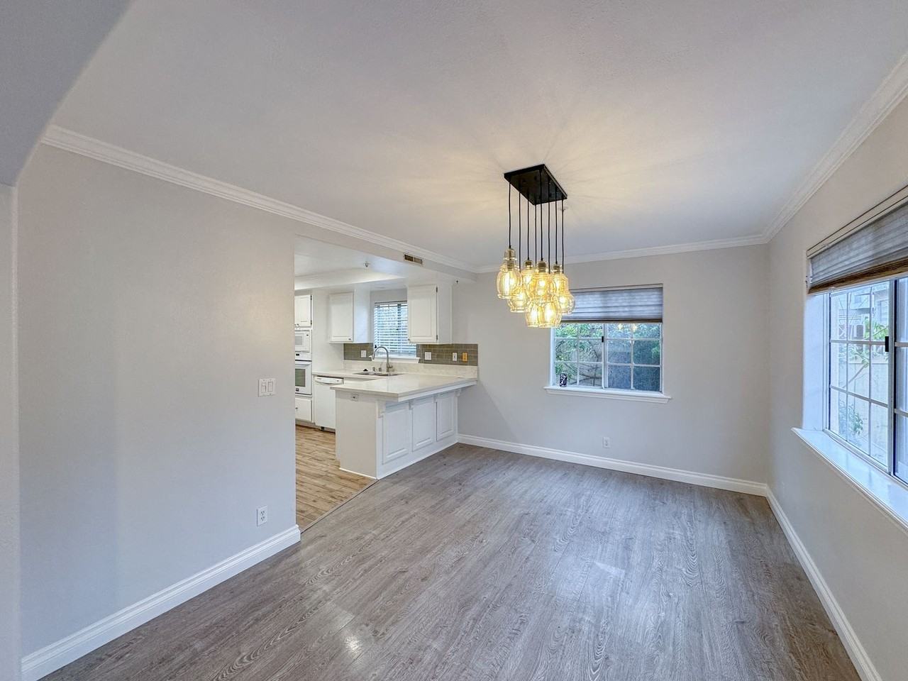 2016 Curtis Ave - Photo 4 of 21