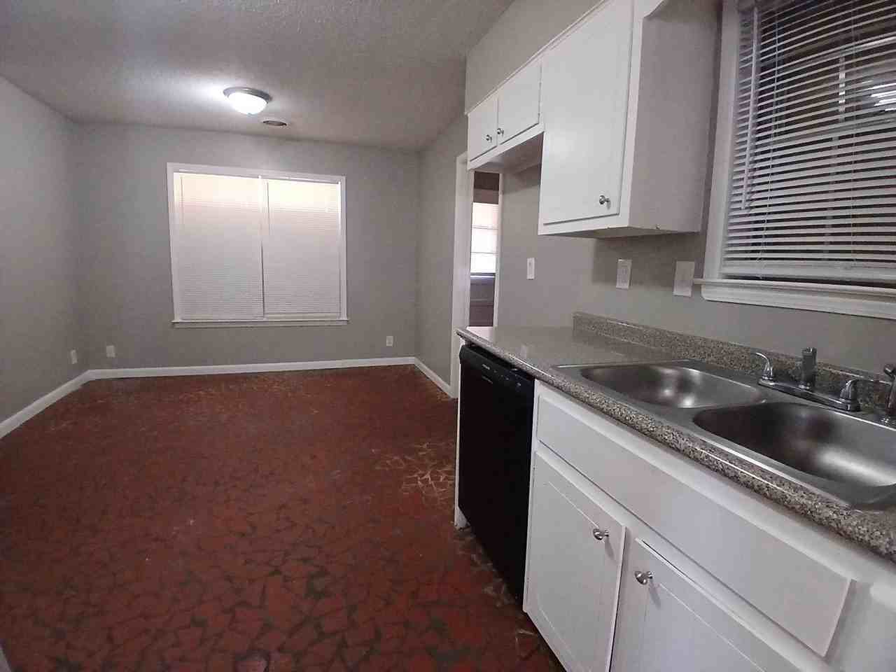 3093 E Raines Rd - Photo 4 of 13