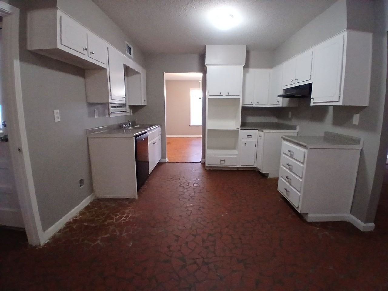 3093 E Raines Rd - Photo 5 of 13