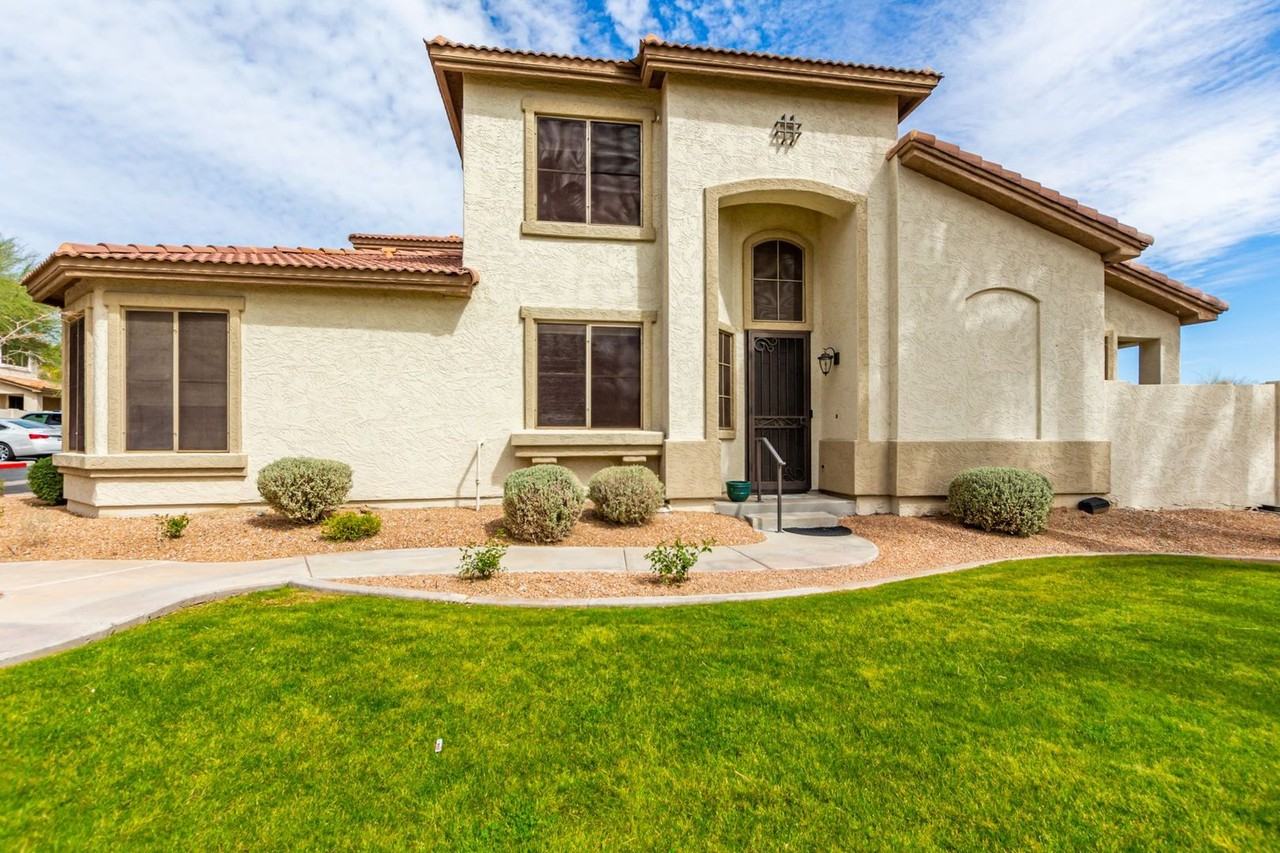 1024 E Frye Rd #1009 - Photo 2 of 25