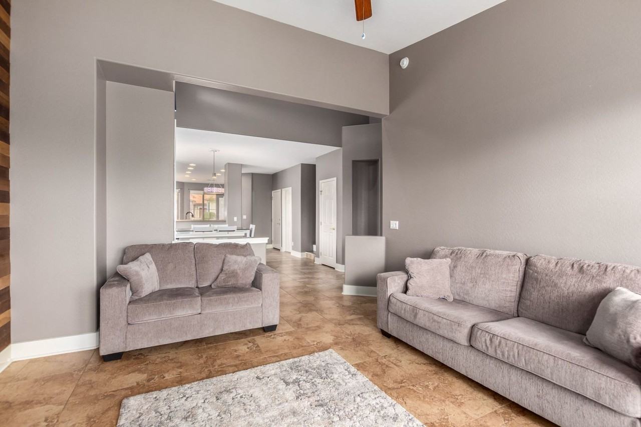 1024 E Frye Rd #1009 - Photo 6 of 25