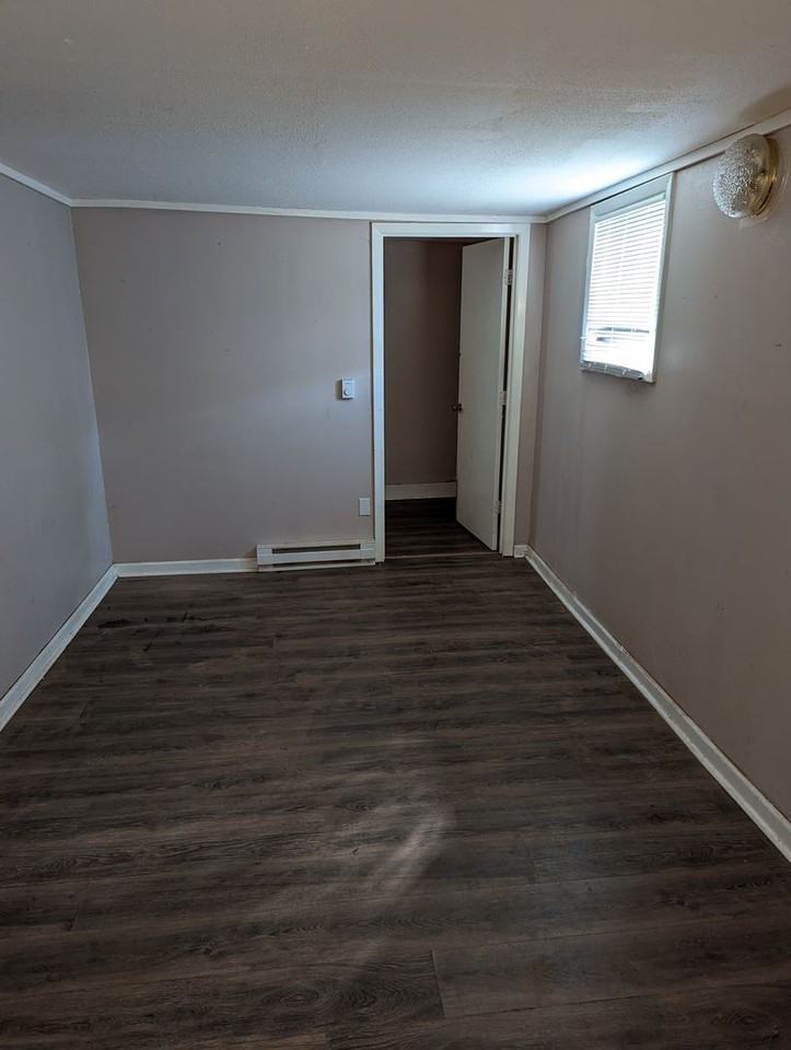 225 Emmett St - Photo 2 of 7