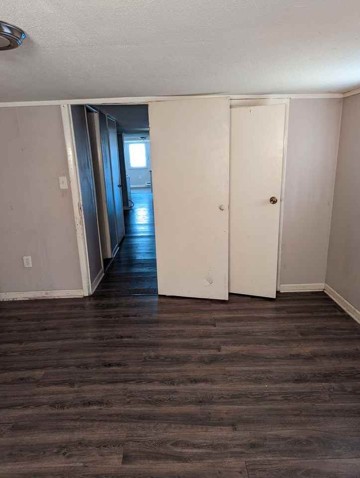 225 Emmett St - Photo 4 of 7