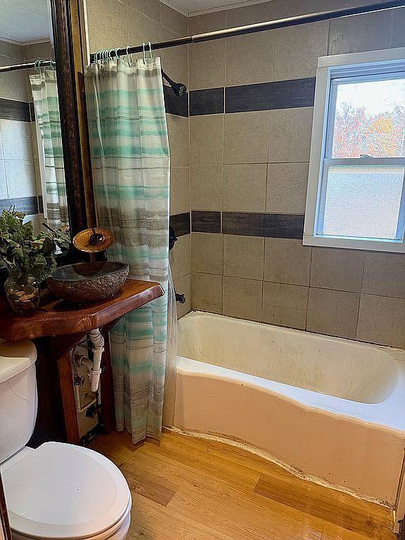 Collins Dr - Photo 2 of 6