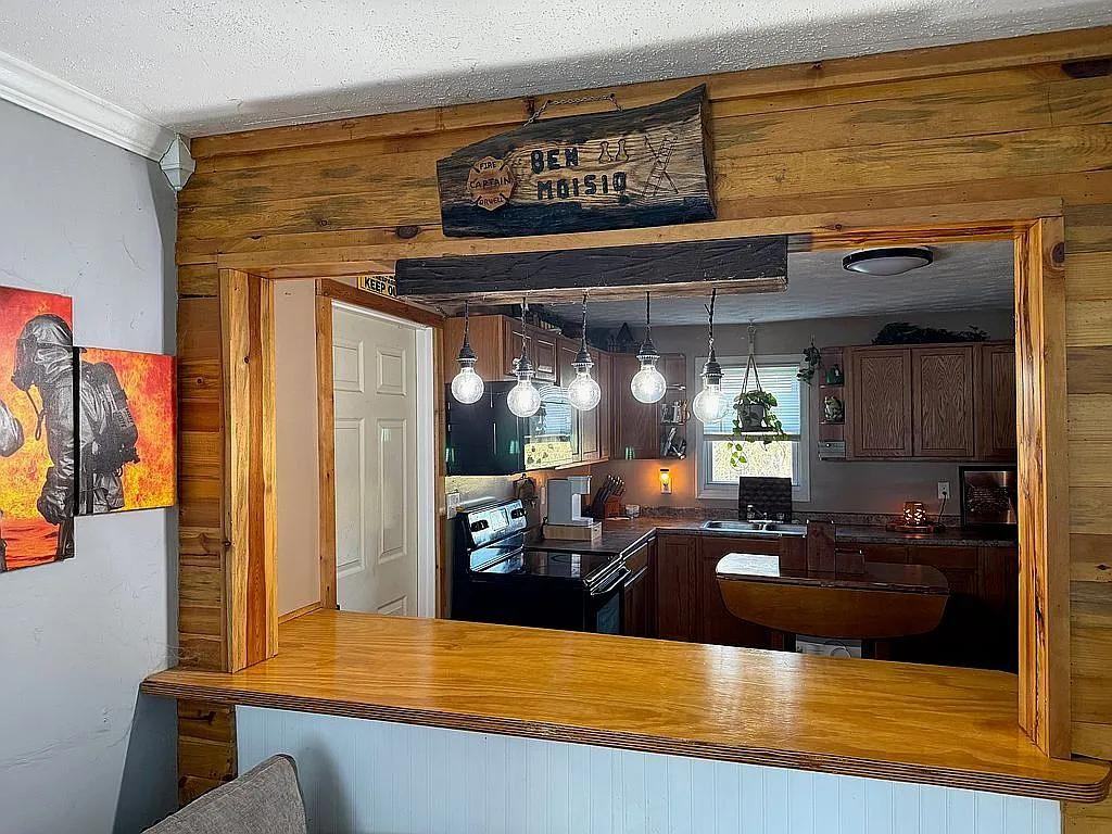 Collins Dr - Photo 4 of 6