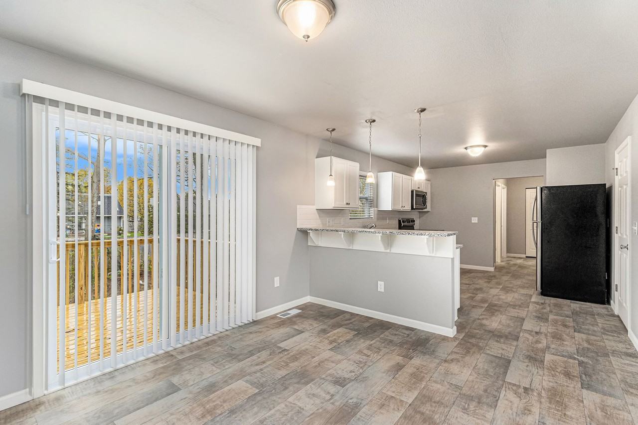 7215 Primrose Ln - Photo 5 of 18