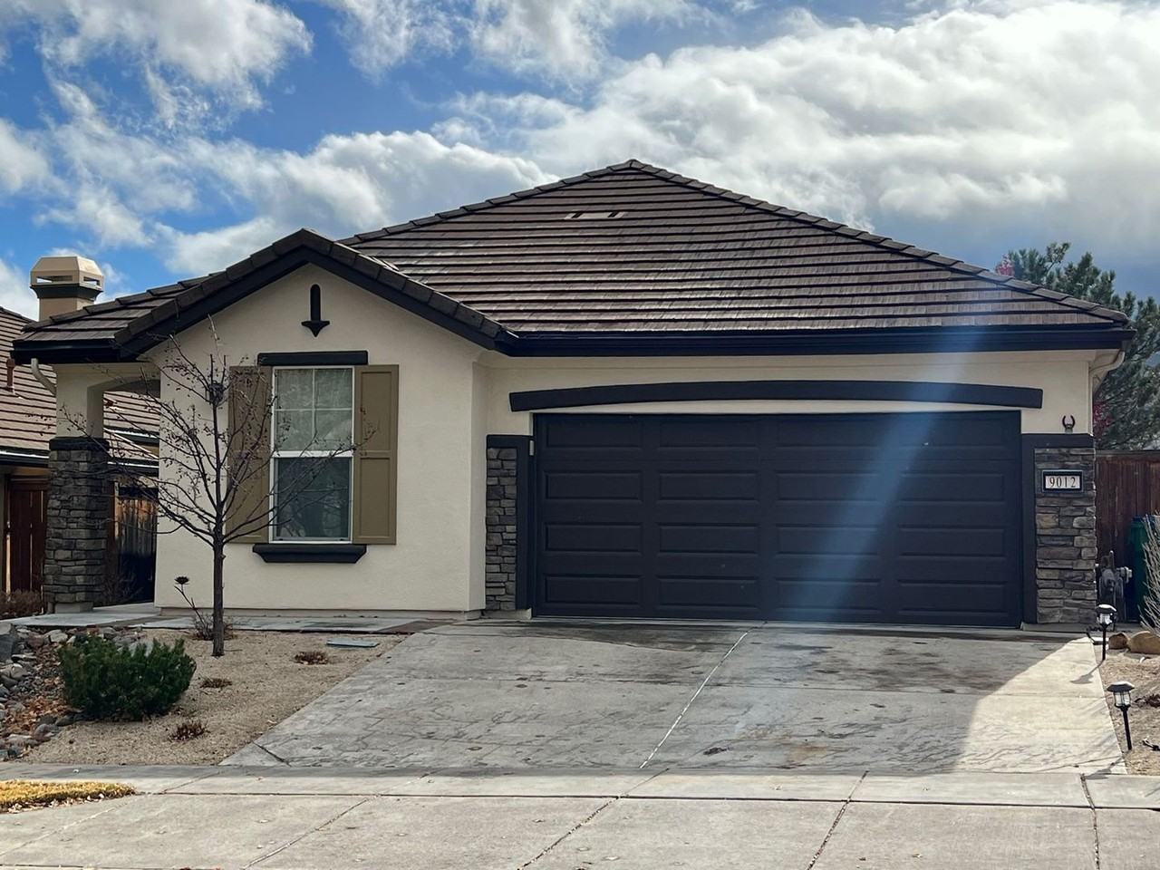 9012 Cabin Creek Trl - Photo 3 of 37