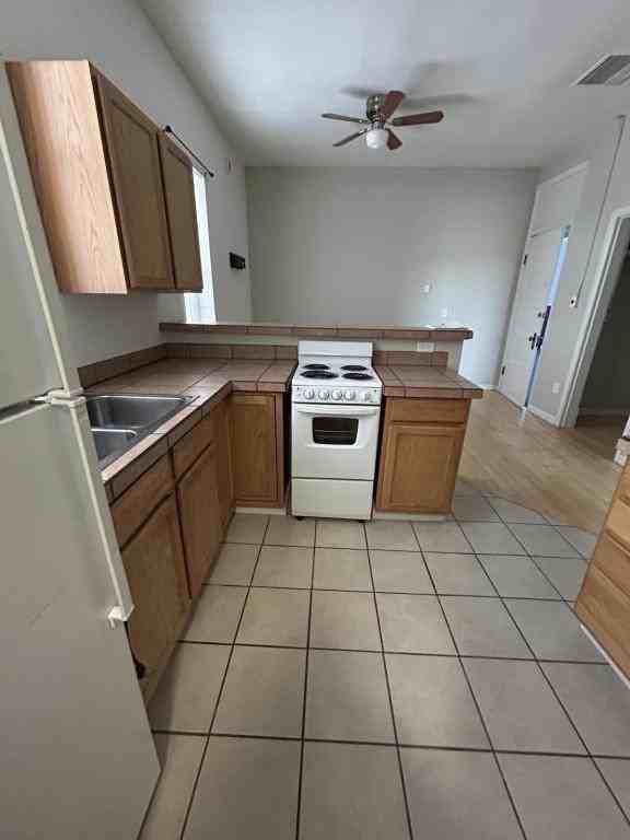 722 Main St Apt 1 - Photo 2 of 7