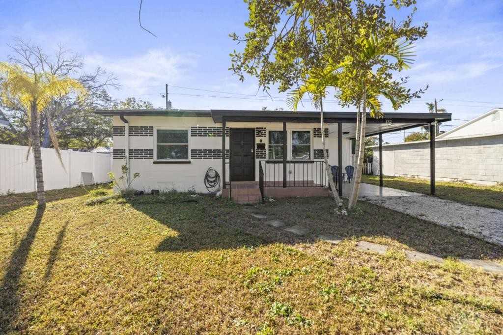 132 81st Ave N - Photo 3 of 22