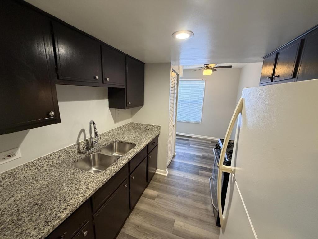 2025 State St - Photo 5 of 35