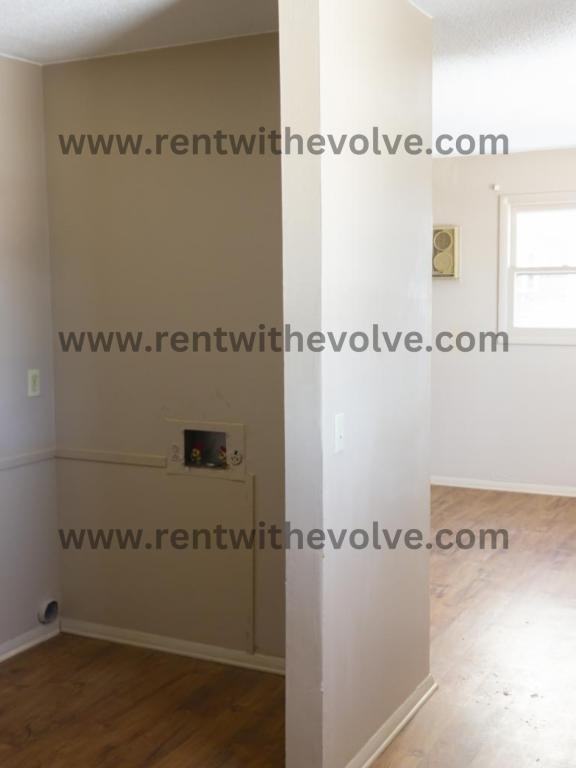 322 N 10th St - Photo 7 of 7