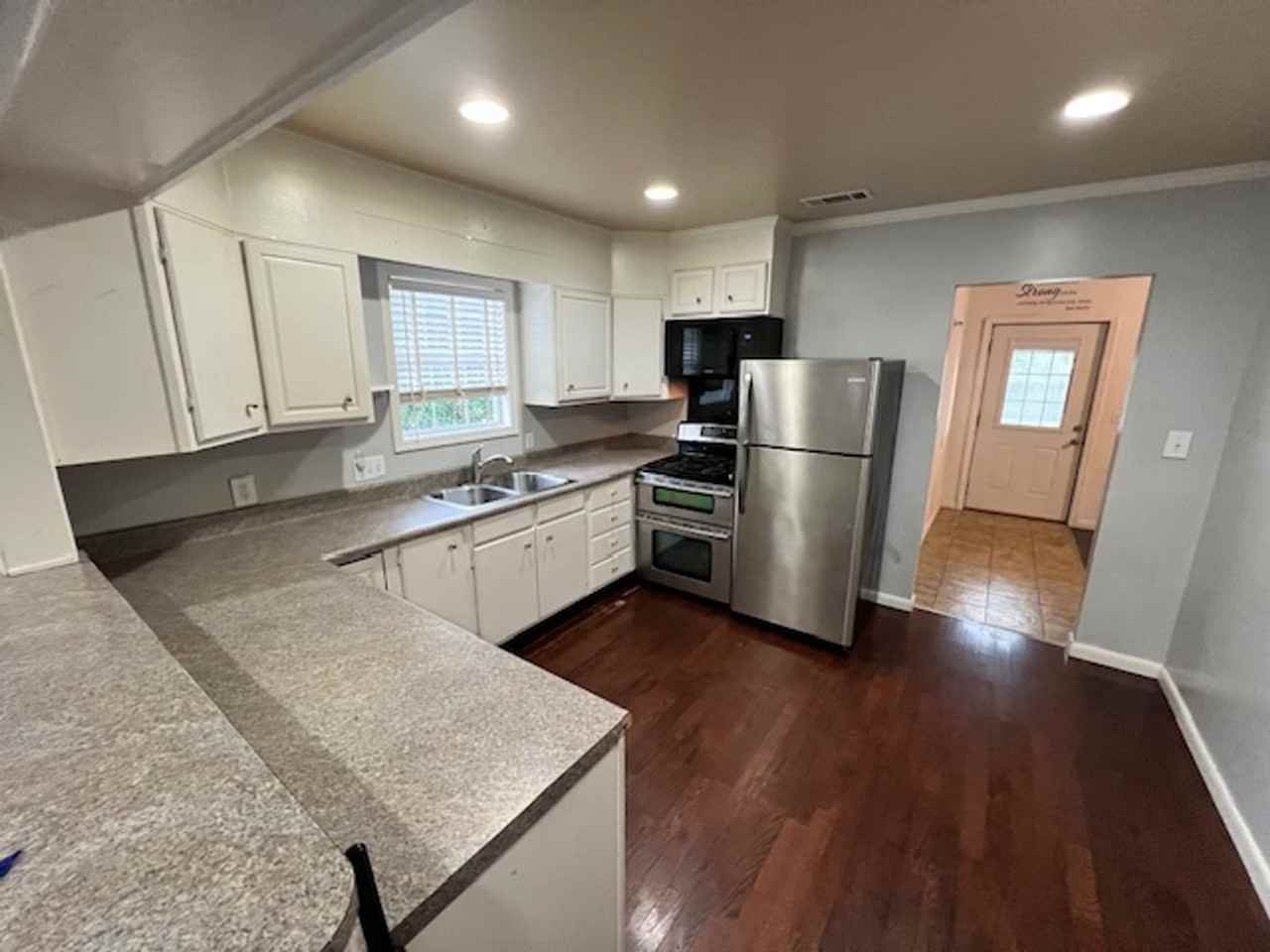 604 Morgan Ave - Photo 7 of 22