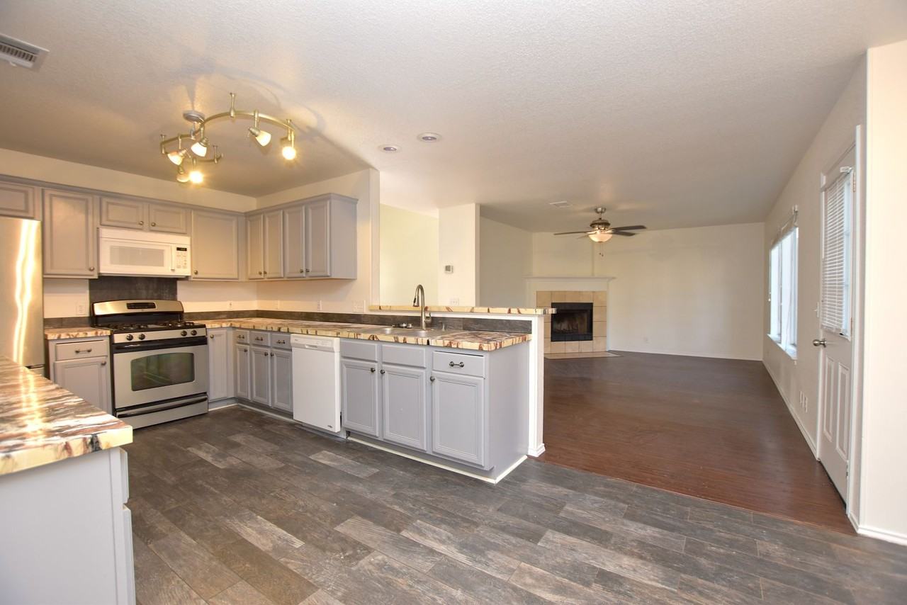 16714 Sabertooth Dr - Photo 6 of 16