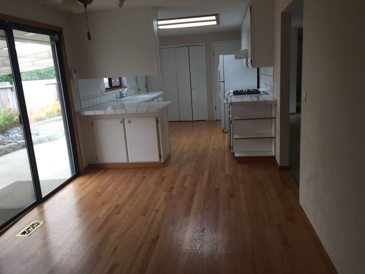 2292 Timothy Ct - Photo 3 of 10