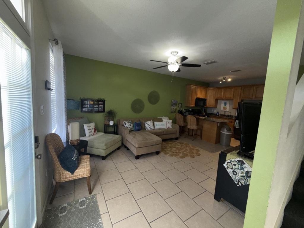 1131 Century Oaks Dr - Photo 3 of 33