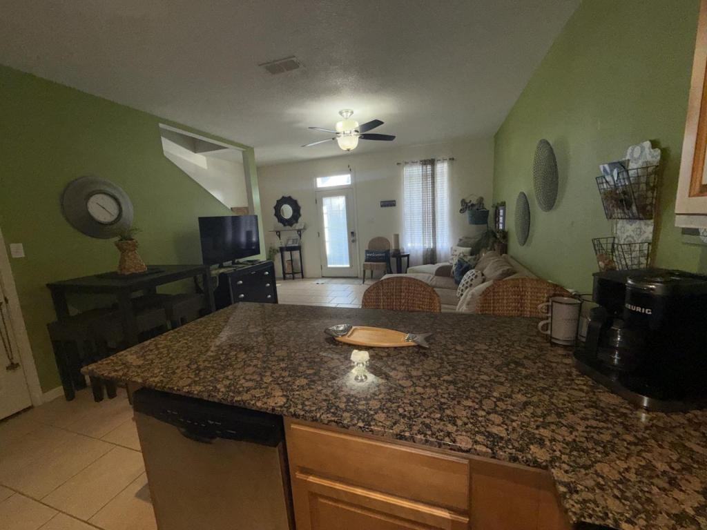 1131 Century Oaks Dr - Photo 7 of 33