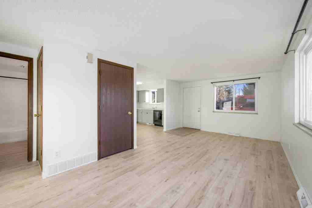 1211 Redwood Dr - Photo 5 of 15