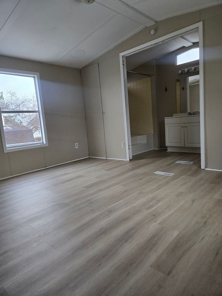 725 Williamsburg Dr - Photo 7 of 12