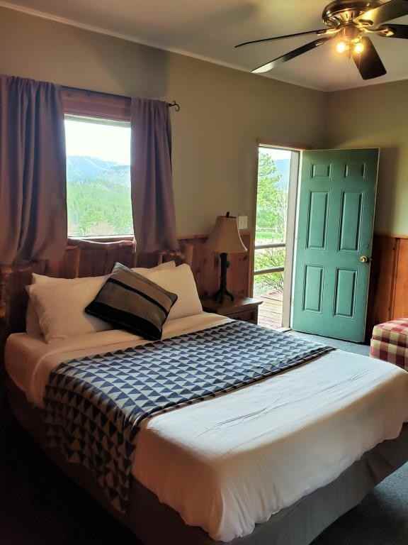 23942 Peak To Peak Hwy - Photo 6 of 21