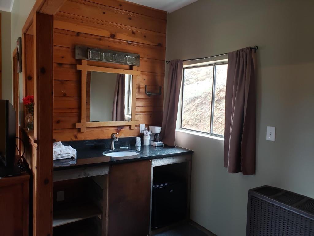 23942 Peak To Peak Hwy - Photo 7 of 21