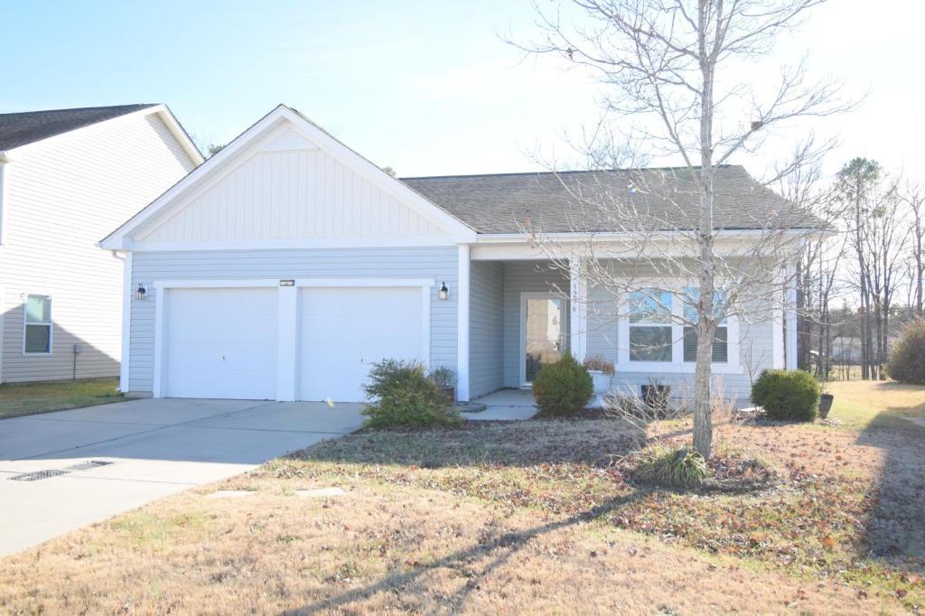3296 Saddlebrook Dr - Photo 2 of 22