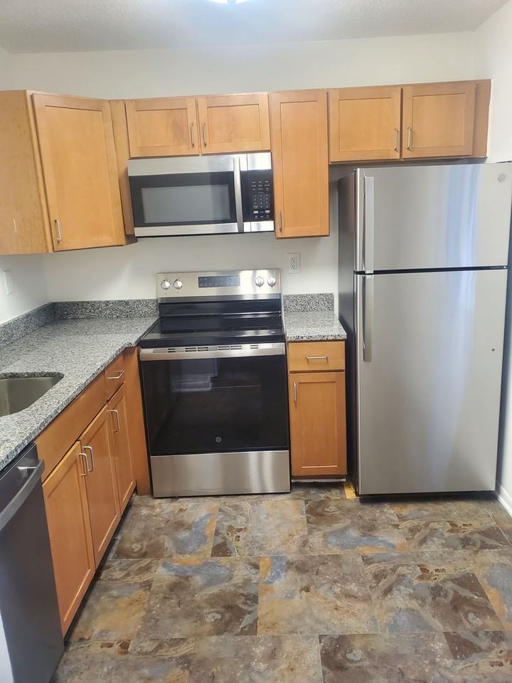 11401 Ledbury Way - Photo 5 of 19