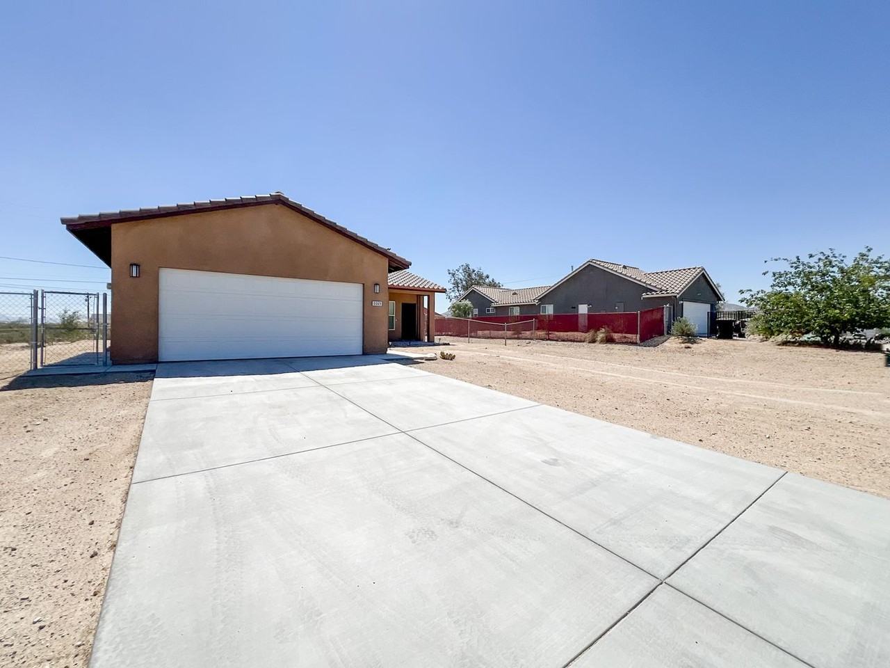 6669 Sherman Hoyt Ave - Photo 2 of 31