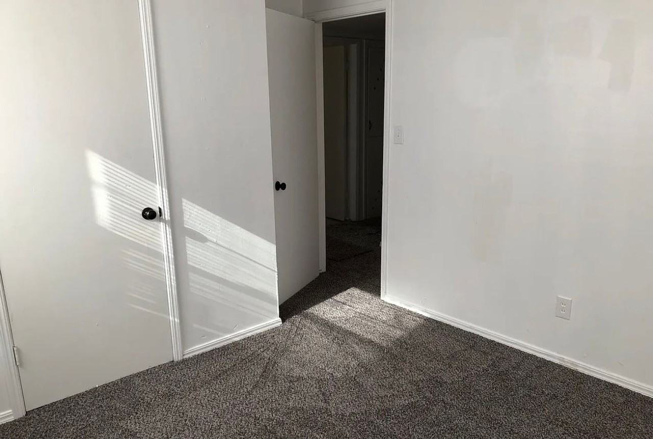 4009 S Locust Dr - Photo 3 of 10