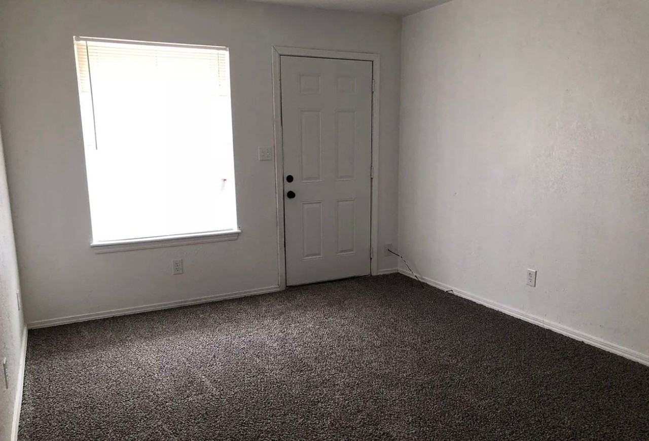 4009 S Locust Dr - Photo 4 of 10