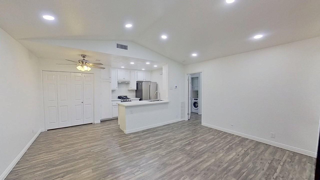 37 Gaviota - Photo 2 of 13