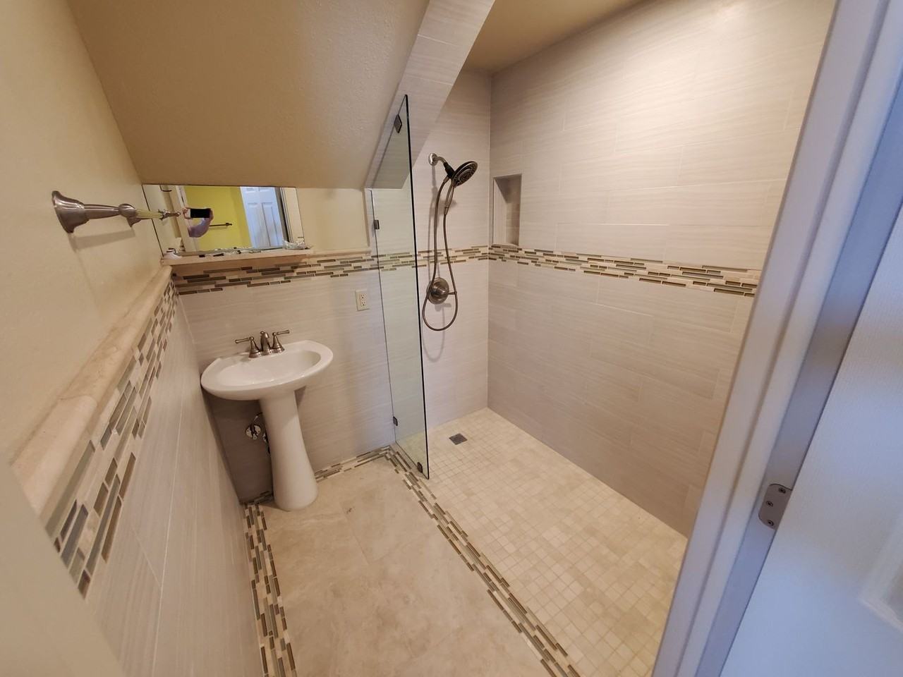 23 Cedarlake #56 - Photo 7 of 45