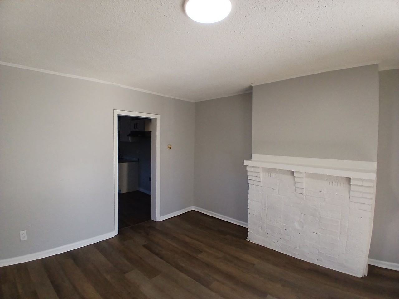 90 E Trigg Ave - Photo 3 of 8