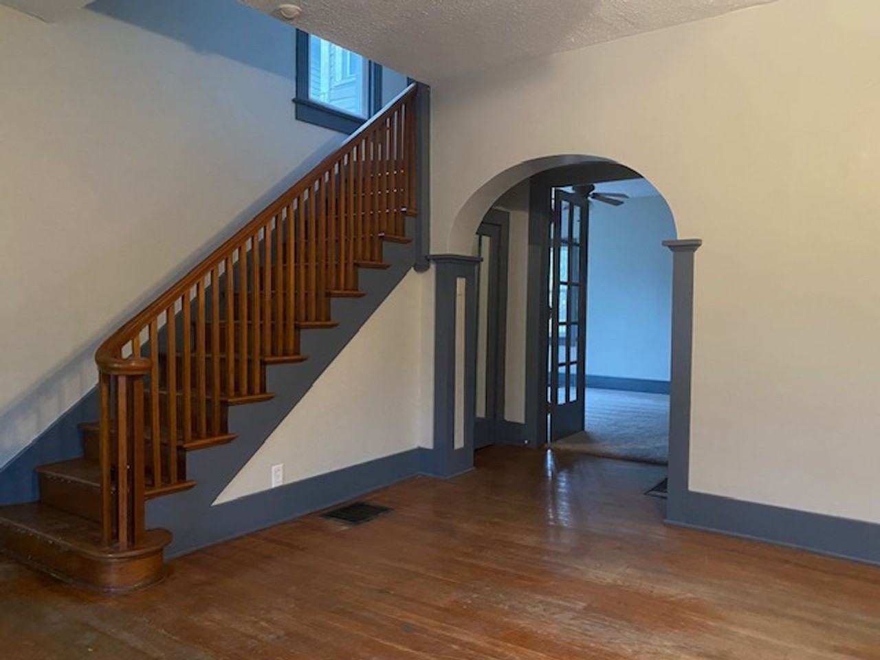 105 Rockwood Ave - Photo 3 of 24