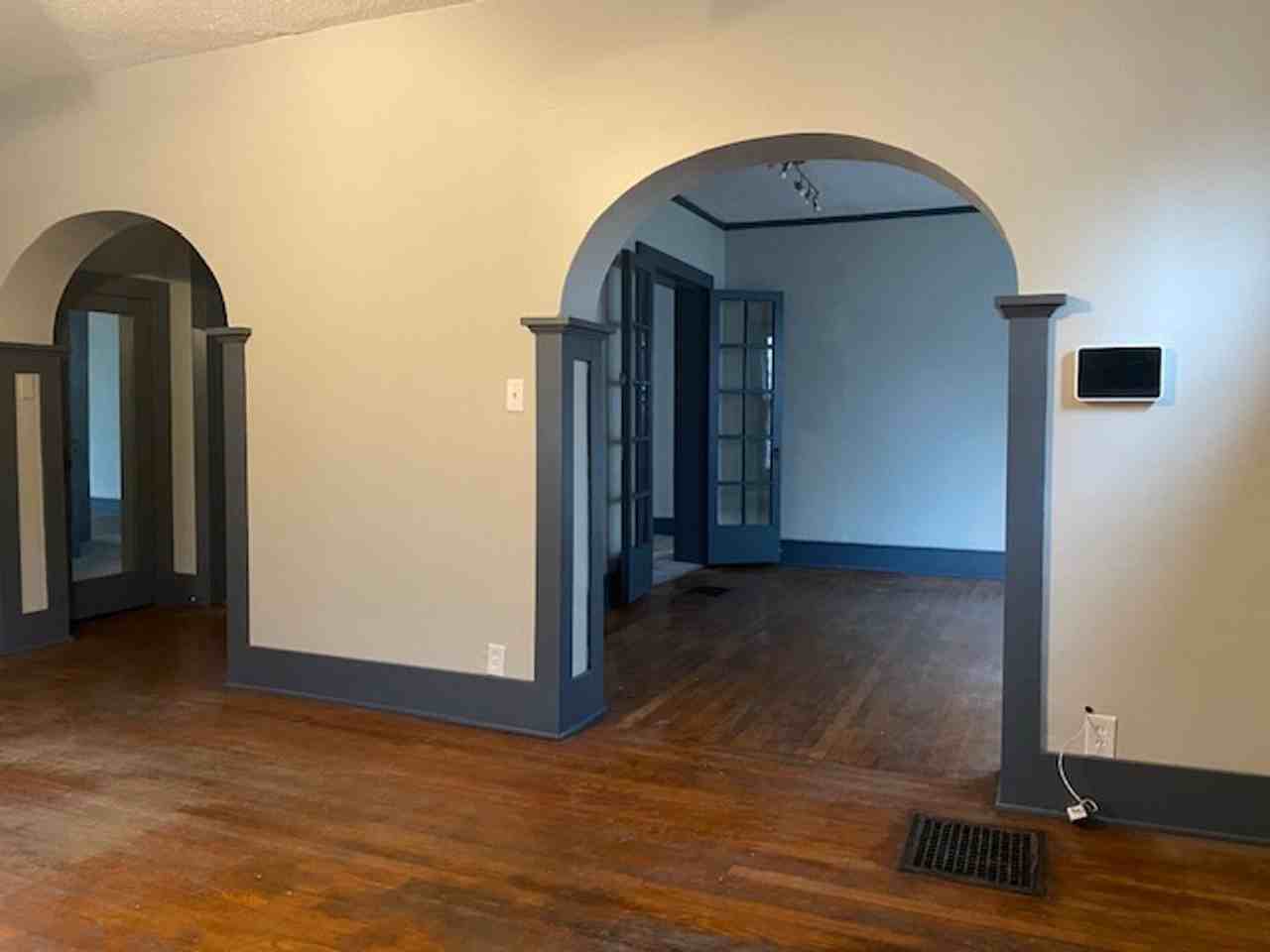 105 Rockwood Ave - Photo 4 of 24