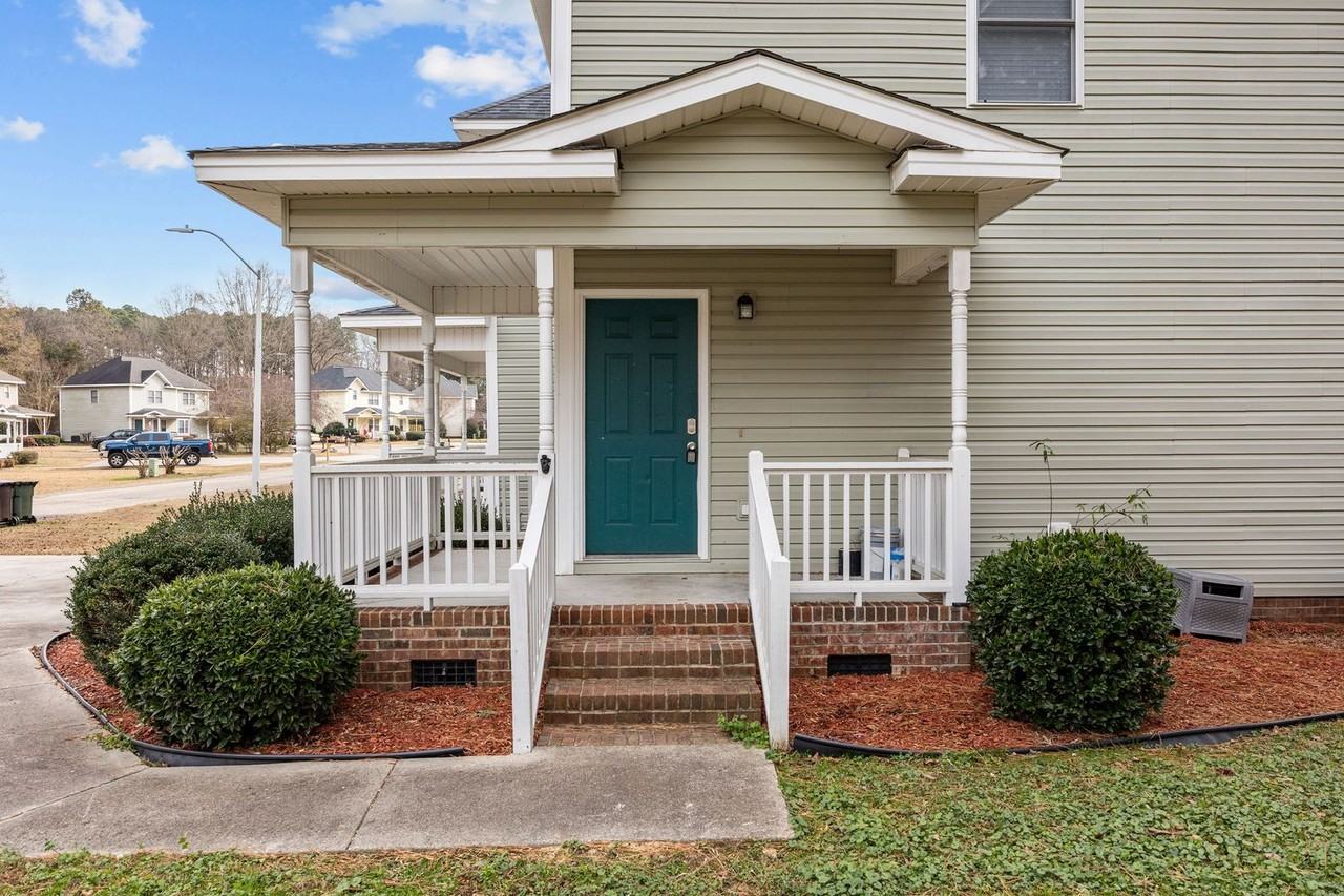 107 Laura Ln - Photo 4 of 34