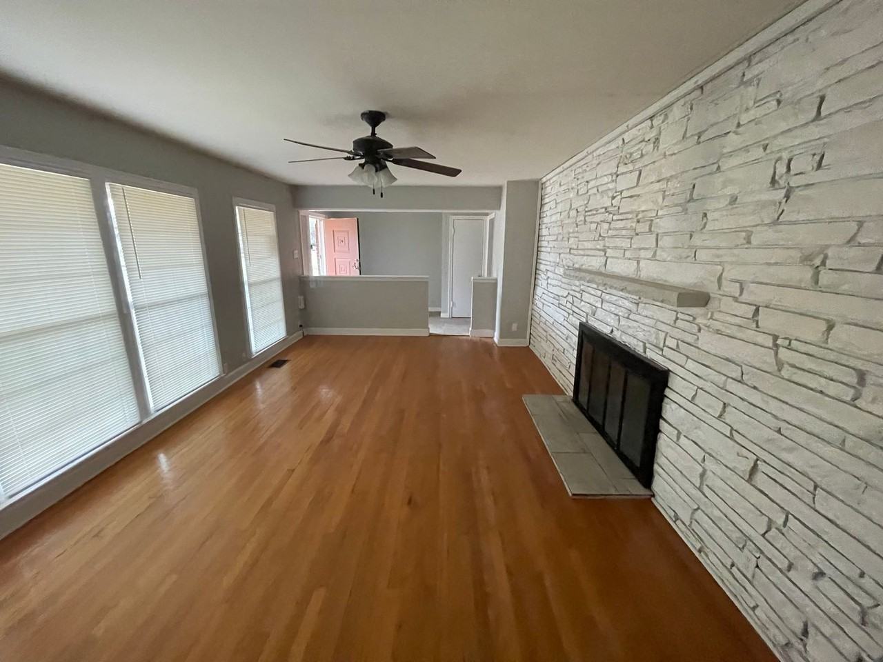 4118 Potomac Ave - Photo 2 of 17