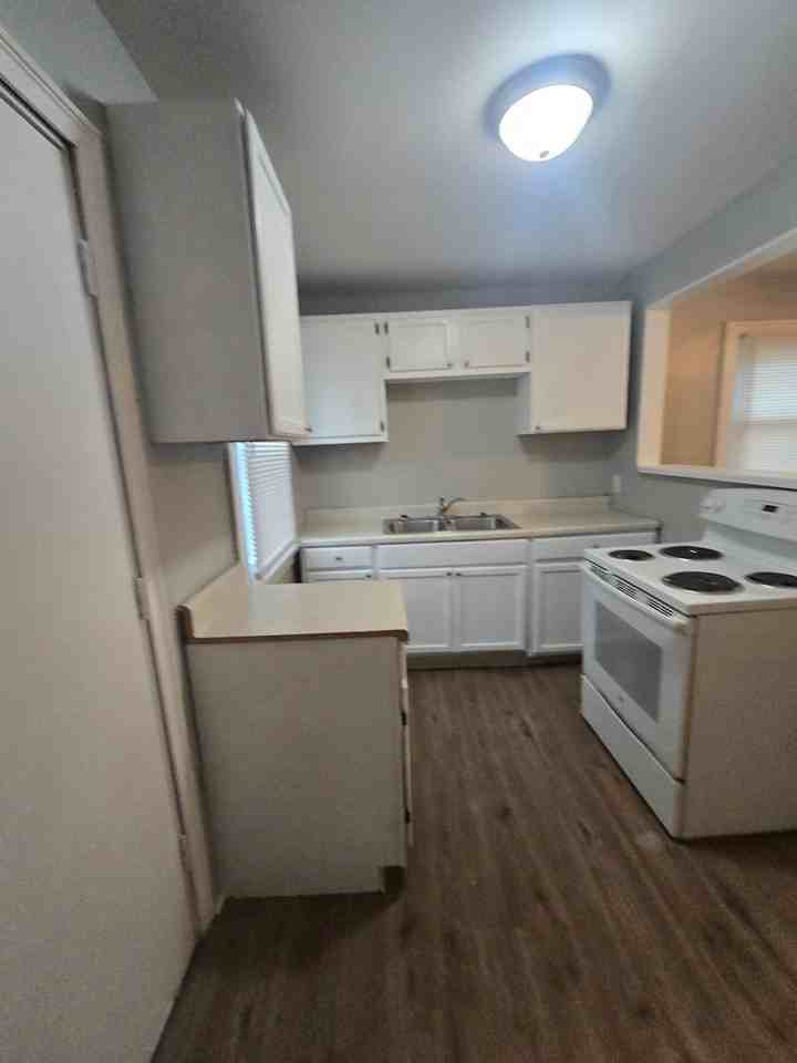 1623 N Rural St - Photo 3 of 8