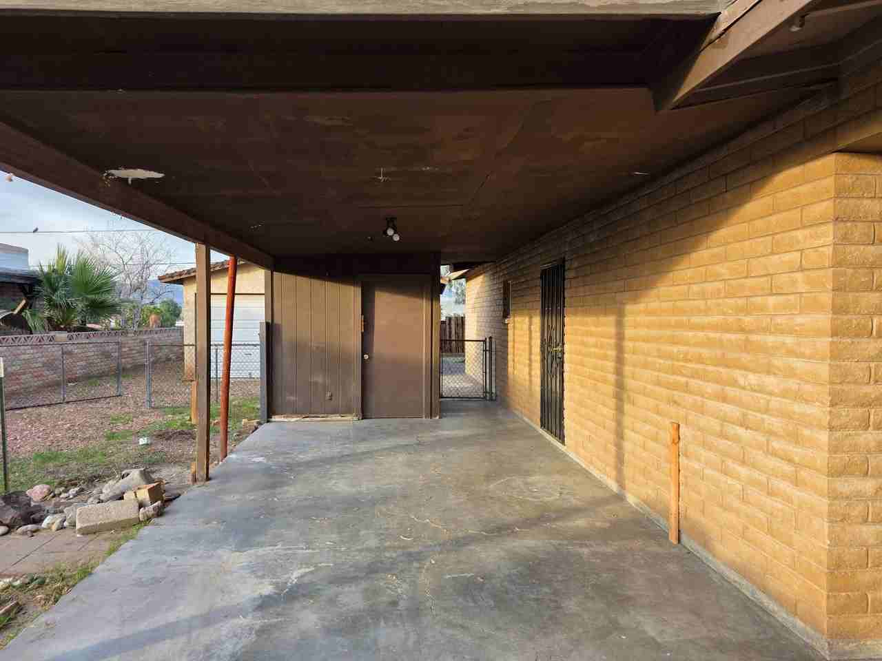 2049 Panorama Dr - Photo 4 of 12