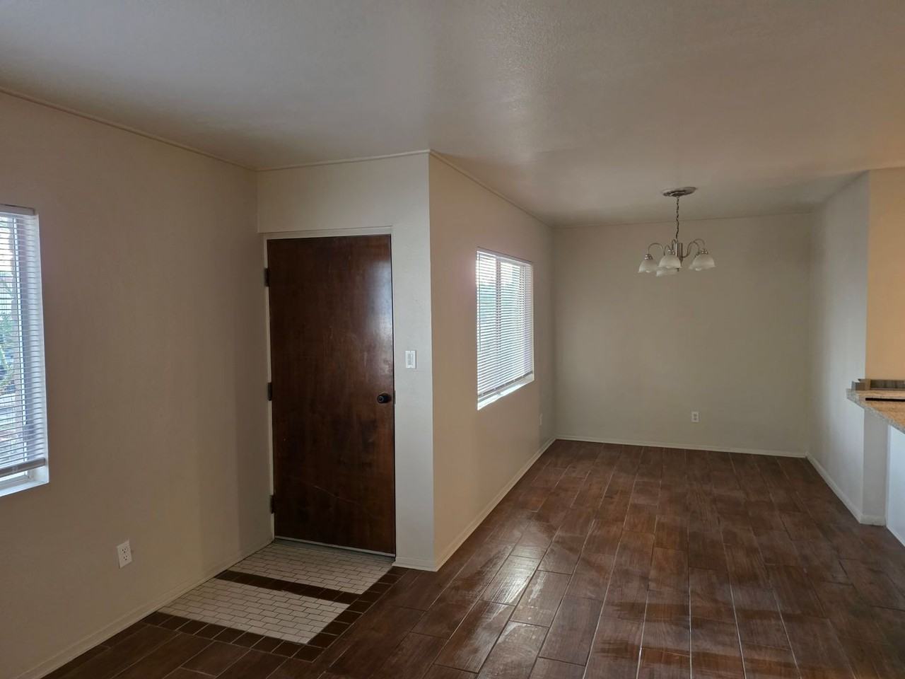 2049 Panorama Dr - Photo 6 of 12