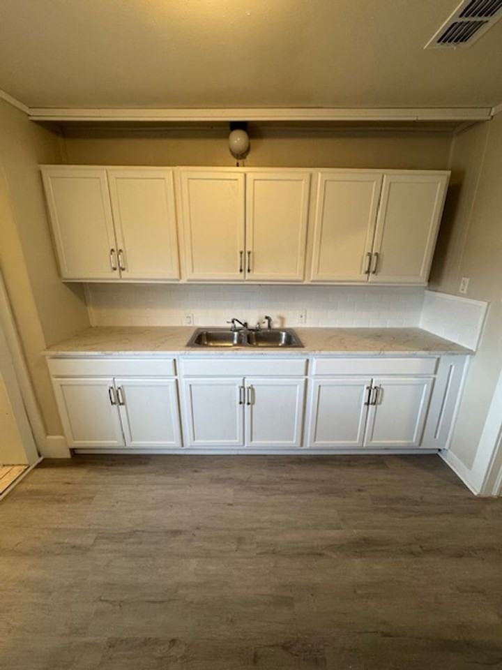 2718 S 11th St - Photo 7 of 13