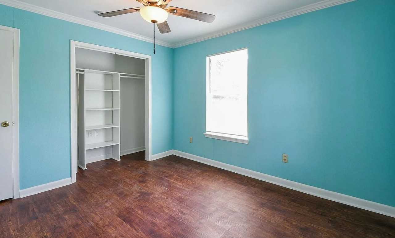 11122 Sunturf Ln - Photo 7 of 30