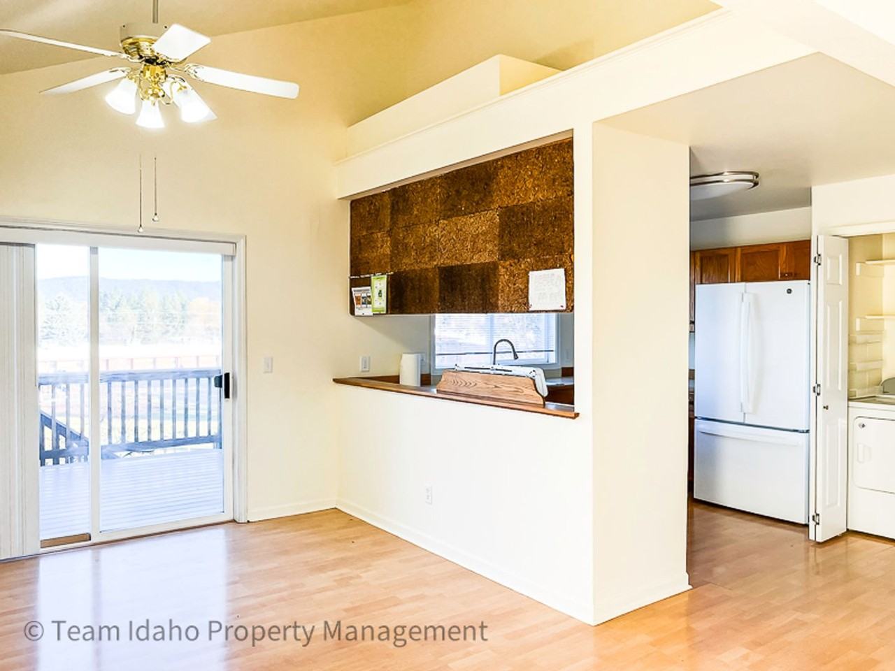 2214 Henry Ct - Photo 2 of 21