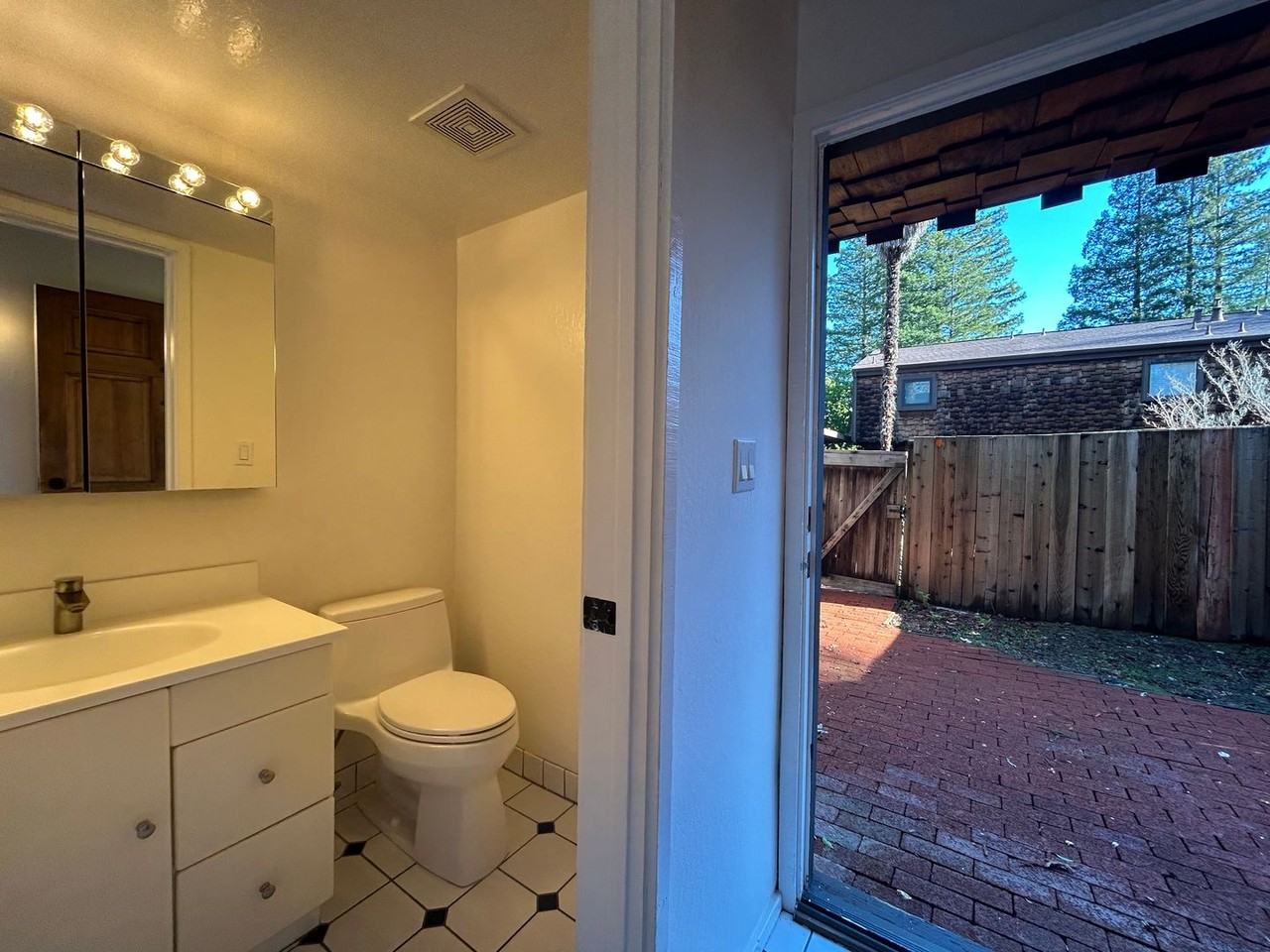 3713 West Rd - Photo 3 of 21