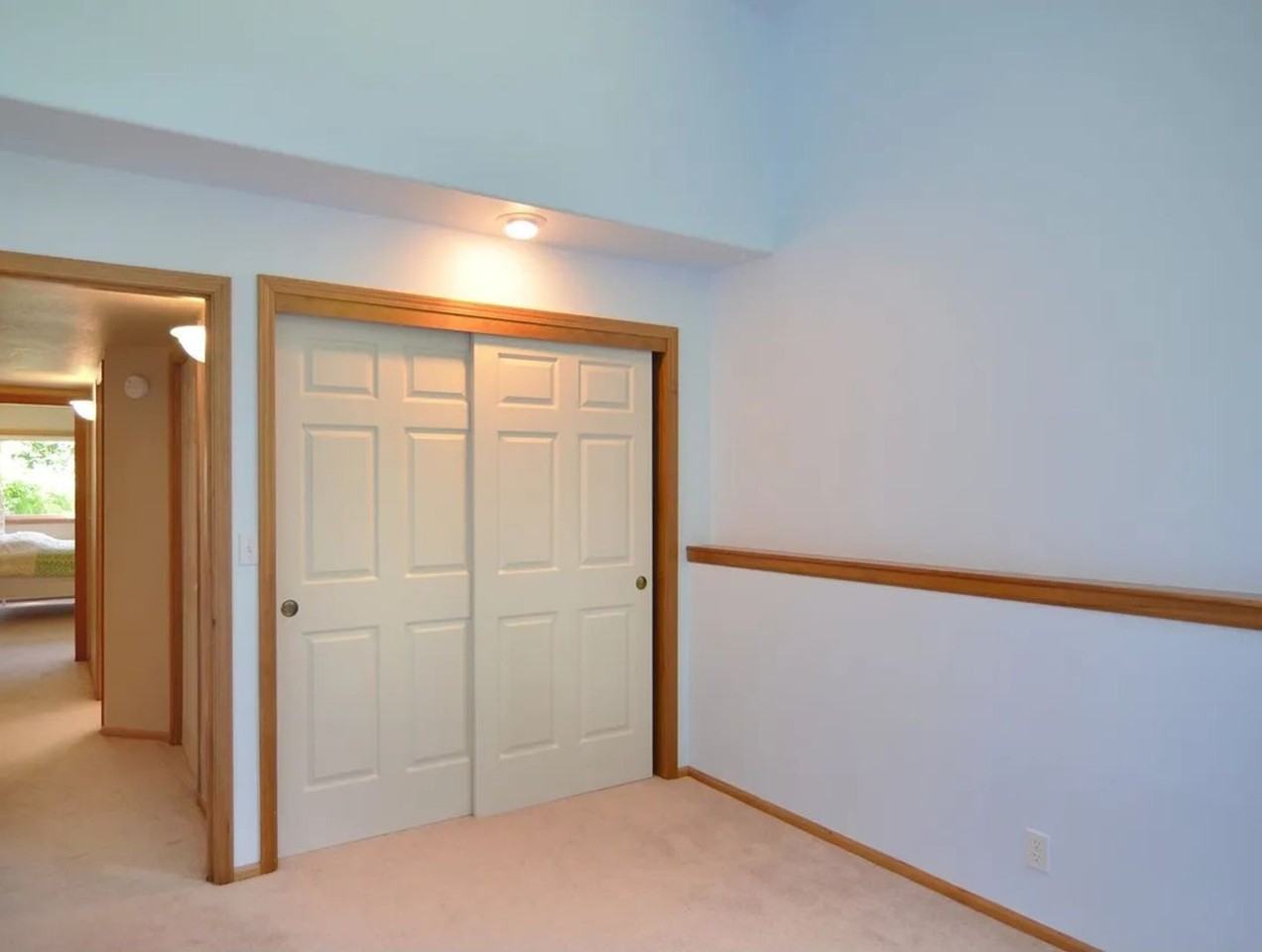 643 Startouch Dr - Photo 4 of 19