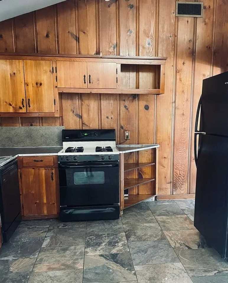 2015 Kimberly St - Photo 3 of 6